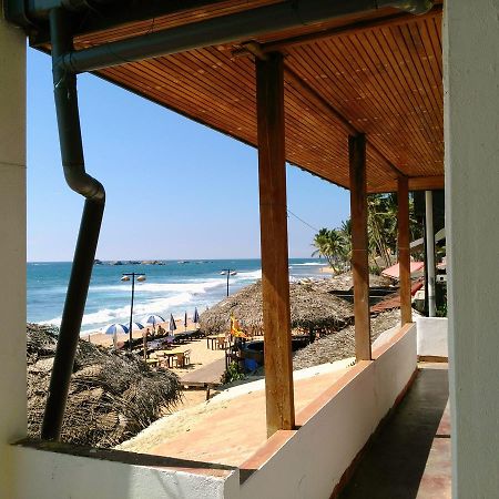 Sunnys Beach Guest House Hikkaduwa Kültér fotó