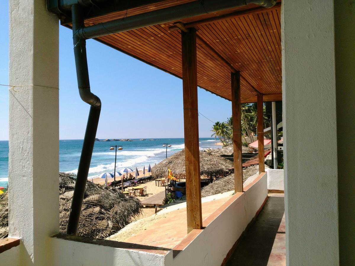 Sunnys Beach Guest House Hikkaduwa Kültér fotó