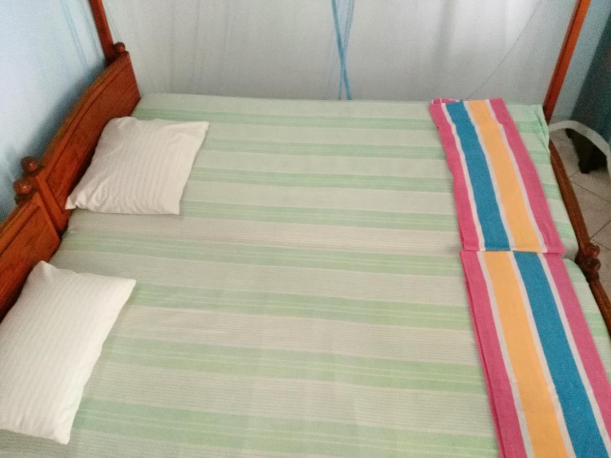 Sunnys Beach Guest House Hikkaduwa Kültér fotó