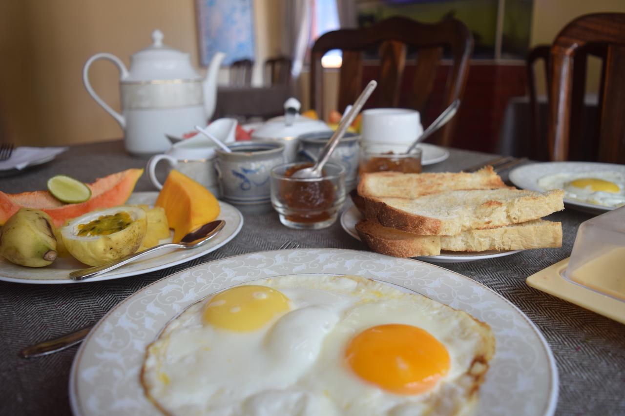 Sunnys Beach Guest House Hikkaduwa Kültér fotó